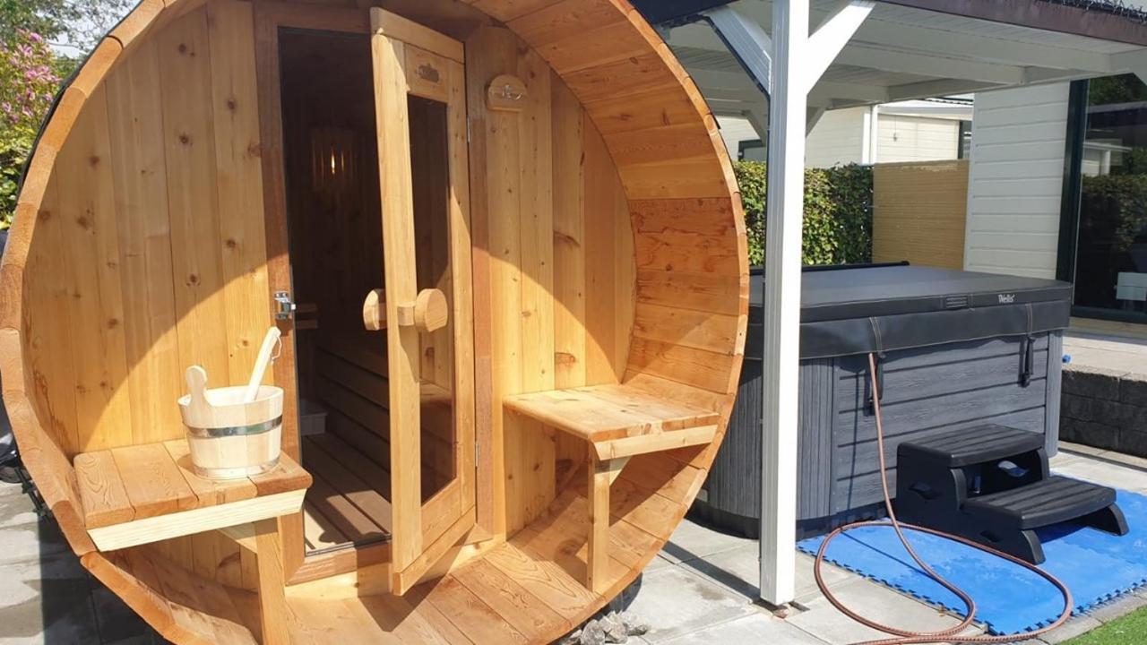 Chalet Buutengeweun, Met Luxe Jacuzzi En Tonsauna ซินท์ อันนาลอนด์ ภายนอก รูปภาพ
