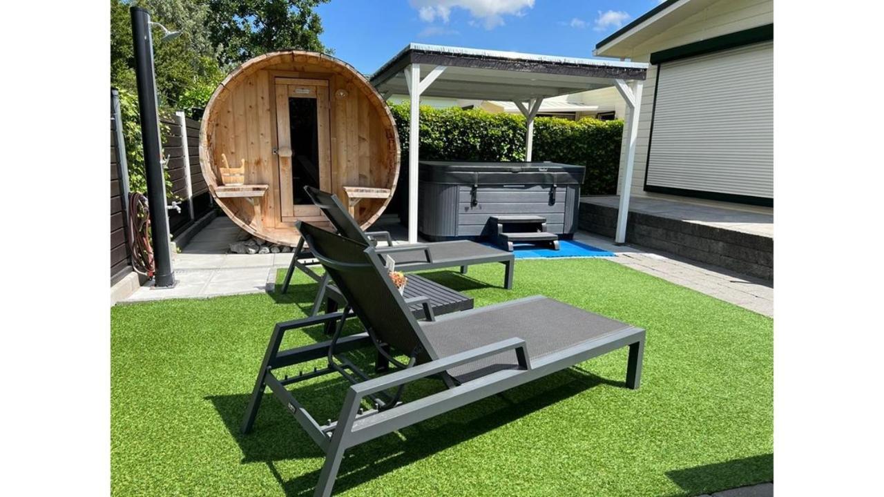 Chalet Buutengeweun, Met Luxe Jacuzzi En Tonsauna ซินท์ อันนาลอนด์ ภายนอก รูปภาพ